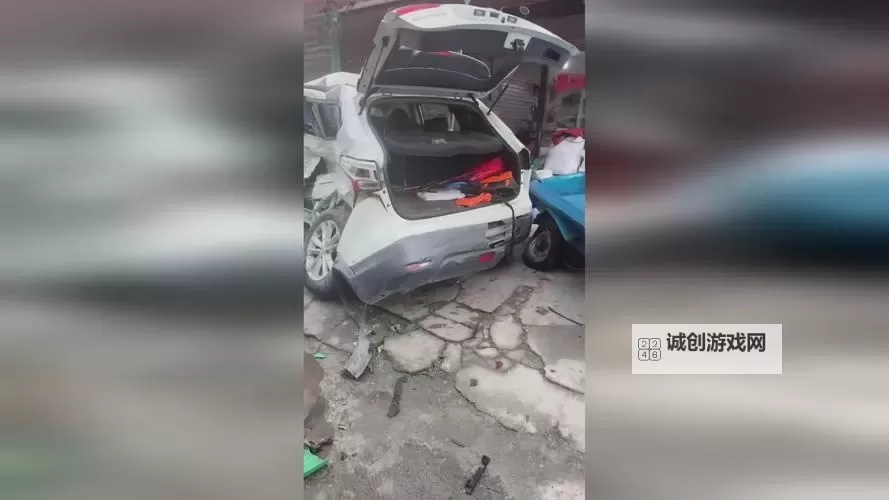 最新车祸现场:现场细节曝光 引发公众关注图2