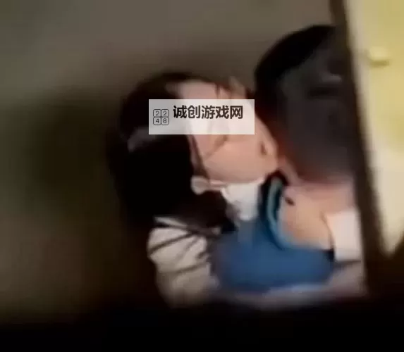 被同桌摸出水的尴尬瞬间：青涩青春的悸动图1