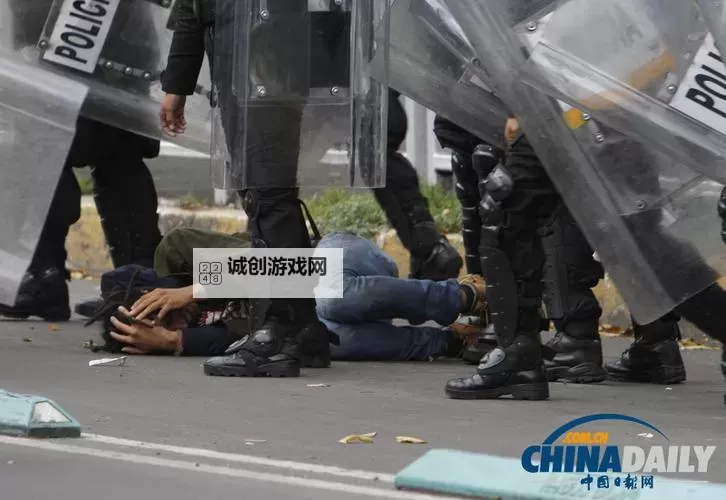 墨西哥毒贩割头网站xcnnmm引发关注：网络背后暗藏的暴力与隐秘交易图1