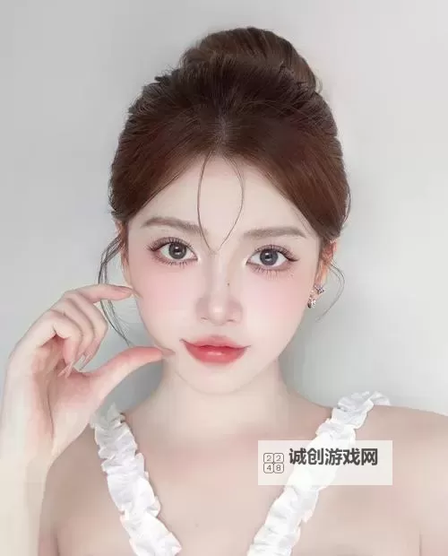 打造清新自然妆容的秘诀:必看自然妆视频教程图1