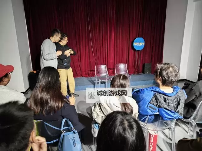 探索创新娱乐方式：魅力无限的真人表演聊天室图1