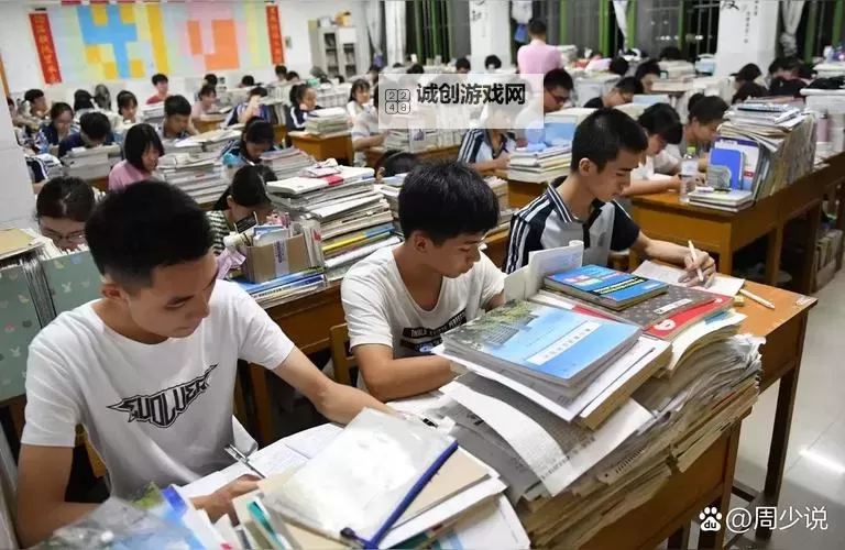 在教学楼里与学长的难忘相遇图1