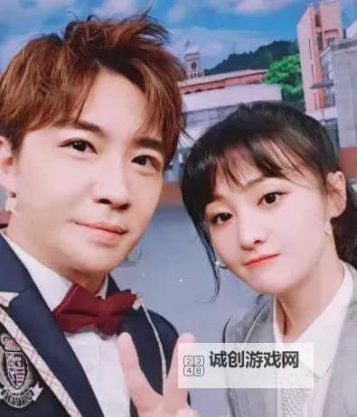 郑爽俞灏明温馨相拥：感人瞬间再现好友情谊图1