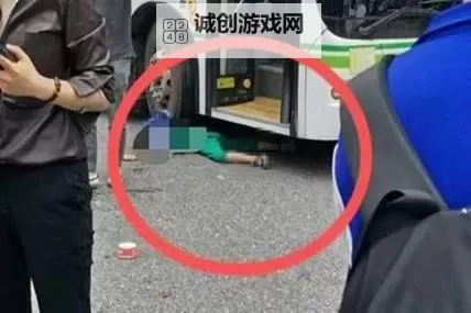 在公交车上被撞了八次：一次难忘的遭遇记图1