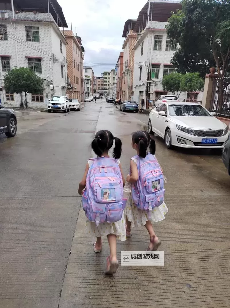 胀满精装肚子去上学：一天的“奇遇”记图1