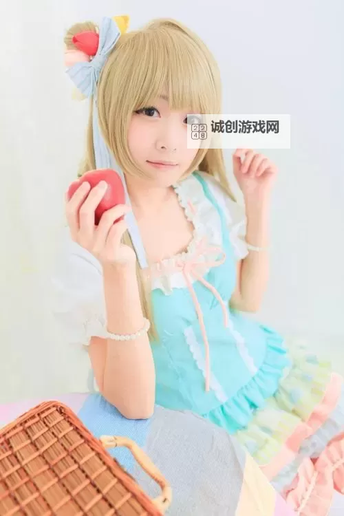 国产小鸟酱喷水：萌趣十足的趣味玩法分享图1